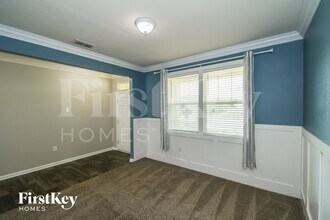 6944 Sandle Dr in Jacksonville, FL - Building Photo - Building Photo