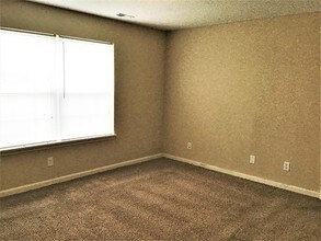 1538 Green Spring Way in Greenwood, IN - Building Photo - Building Photo