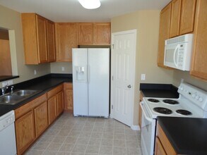 501 Timber Meadow Lake in Fuquay Varina, NC - Building Photo - Building Photo
