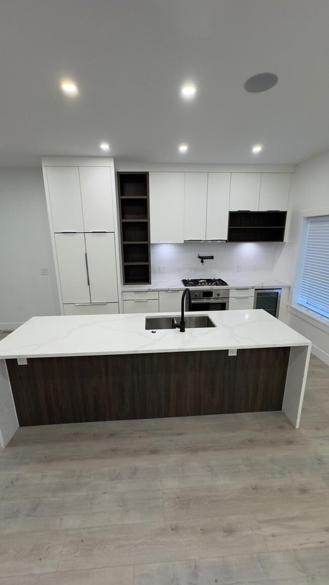 35706 Marshall Rd in Abbotsford, BC - Building Photo - Building Photo