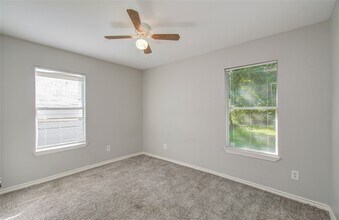 6830 New York St in Houston, TX - Building Photo - Building Photo