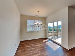 5125 Staten Ln in Cumming, GA - Foto de edificio - Building Photo
