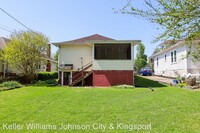 616 Hillcrest Dr photo'