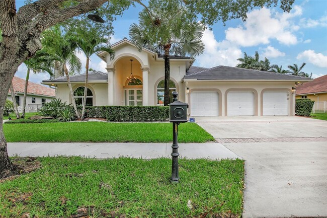 2922 Medinah in Weston, FL - Foto de edificio - Building Photo