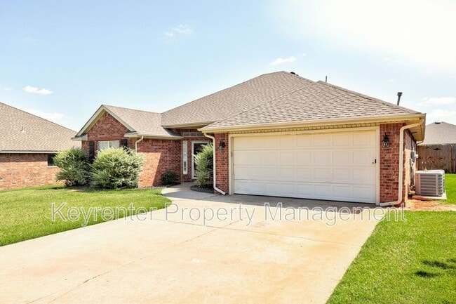13216 SW 2nd St in Yukon, OK - Building Photo - Building Photo