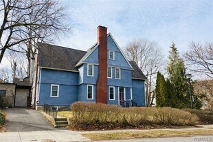 619 Elmwood Ave in Buffalo, NY - Building Photo
