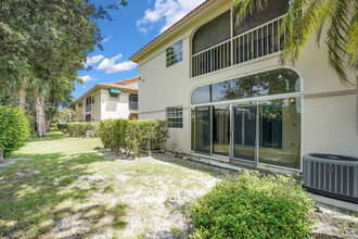 6585 Via Regina in Boca Raton, FL - Building Photo - Building Photo