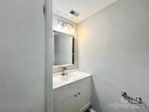8234 Knights Bridge Rd in Charlotte, NC - Building Photo - Building Photo
