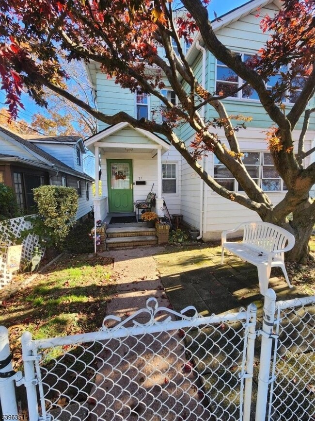 71 Irving Terrace in Bloomfield, NJ - Building Photo - Building Photo