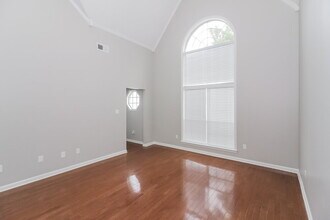 8676 Eagle View Dr in Memphis, TN - Building Photo - Building Photo