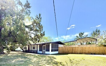 8264 Devoe St in Jacksonville, FL - Building Photo - Building Photo