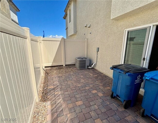property at 2746 Champagne Gold Ave