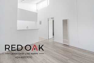 10810 Sarah St in Los Angeles, CA - Building Photo