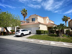 9744 Horse Back Cir in Las Vegas, NV - Building Photo - Building Photo