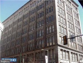 1027-31 Arch St-Unit -402 in Philadelphia, PA - Foto de edificio - Building Photo