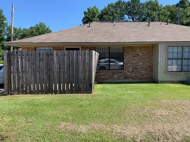 1009 Saratoga St in Ruston, LA - Building Photo