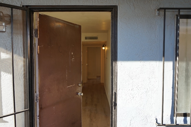 142 Rhode Island St SE in Albuquerque, NM - Building Photo - Building Photo