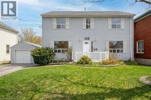 113 Beverly St in Cambridge, ON - Building Photo