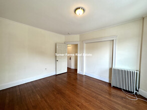 692 Columbia Rd, Unit 2 in Boston, MA - Building Photo - Building Photo