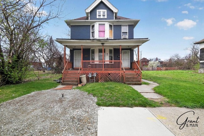 127/129 W. Buena Vista - AIS-HASE LLC, Unit 129 -lower