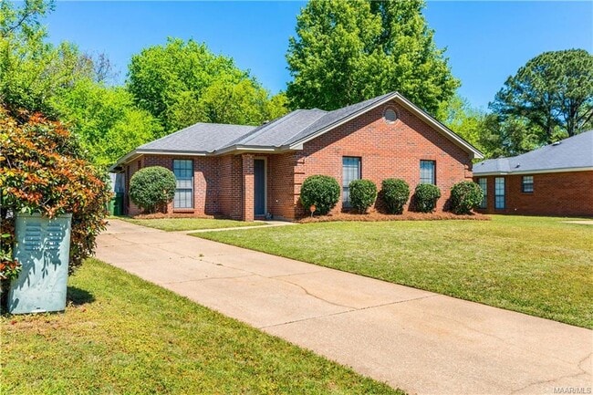 7091 Buckram Oak Dr in Montgomery, AL - Building Photo - Building Photo