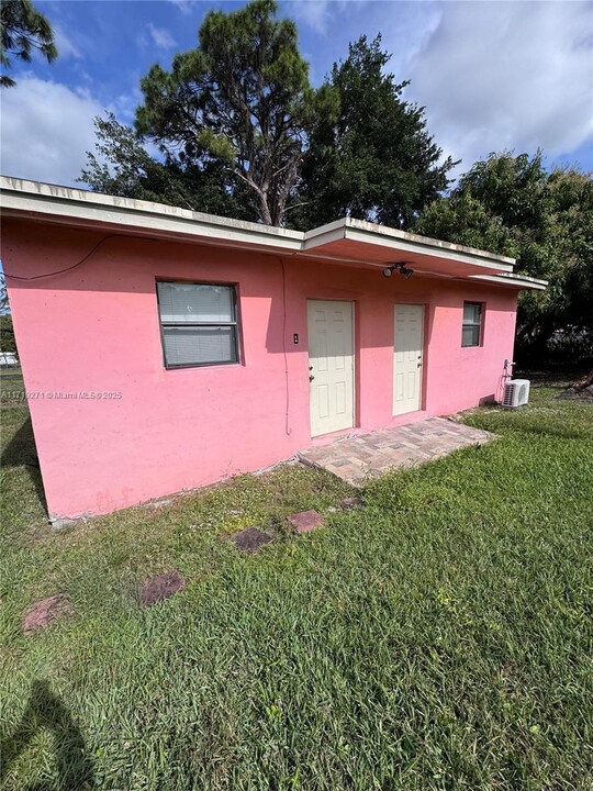 17747 NW 18th Ave in Miami Gardens, FL - Building Photo