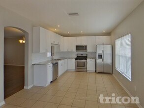 12617 Bramfield Dr in Riverview, FL - Building Photo - Building Photo