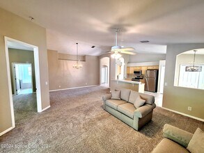 2622 Glasbern Cir in West Melbourne, FL - Building Photo - Building Photo