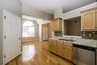 8180 Cross Point Dr in Olive Branch, MS - Building Photo - Building Photo