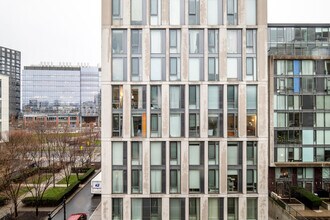 2 Leighton St in Cambridge, MA - Building Photo - Building Photo