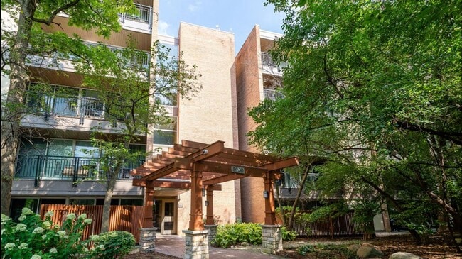 property at 5900 Oakwood Dr