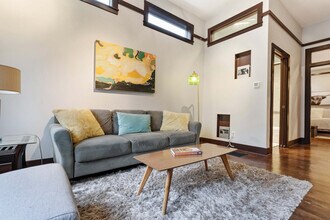 1208 E Thomas St, Unit SI ID1324809P in Seattle, WA - Foto de edificio - Building Photo