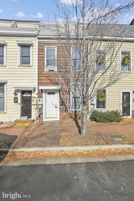 property at 1441 Duke St