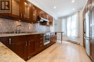 44-44 Irwin Ave in Toronto, ON - Building Photo - Building Photo