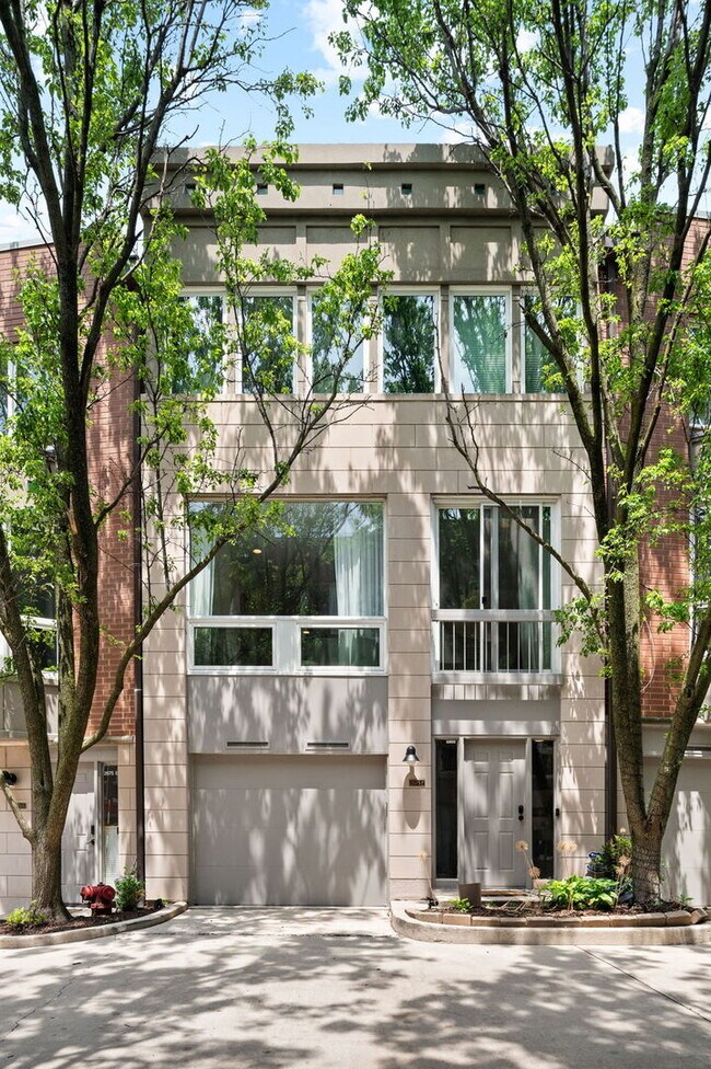 property at 2675 N Greenview Ave