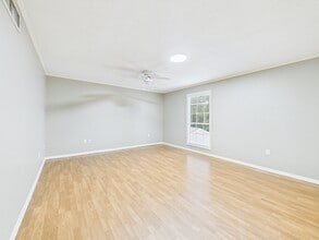 107 Guillot Rd, Unit B1 Guillott in Youngsville, LA - Building Photo - Building Photo