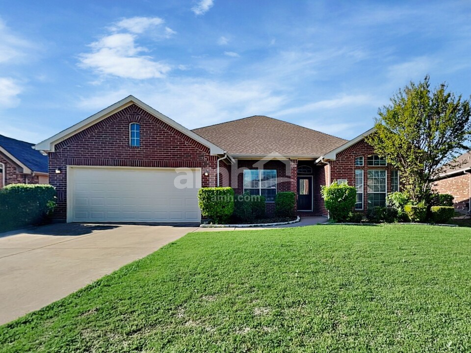 3637 Caroline Ct in Fort Worth, TX - Building Photo