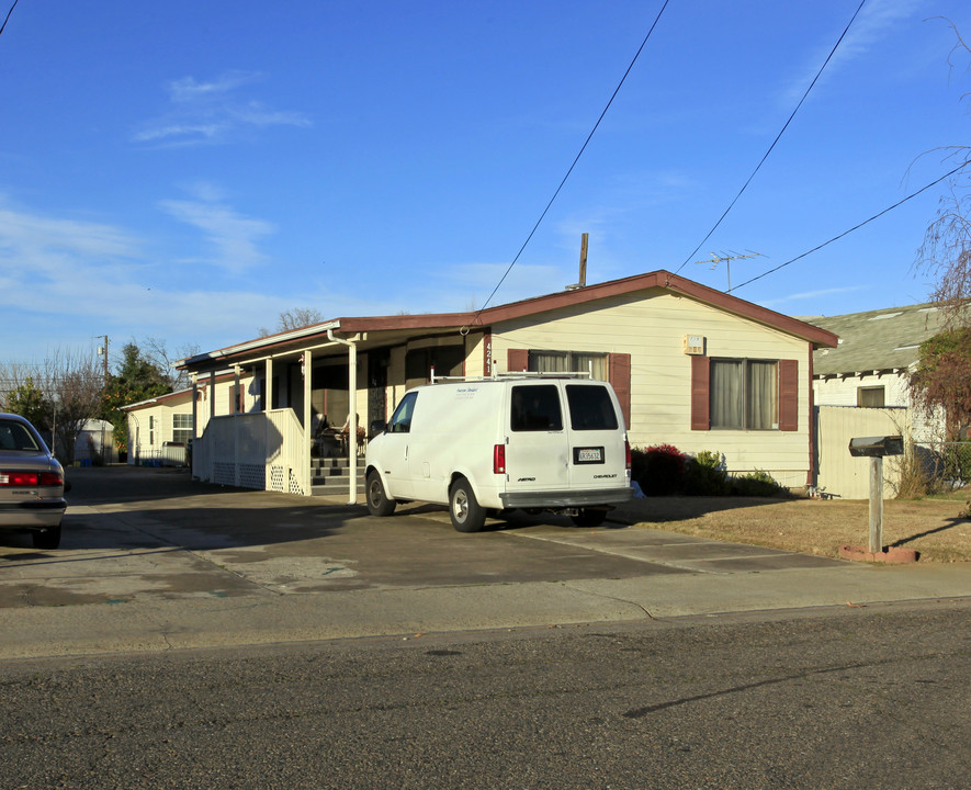 4221-4241 Soledad Ave in Sacramento, CA - Building Photo