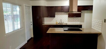 4888 E Carmen Ave in Fresno, CA - Building Photo - Building Photo