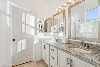 10367 E Saltillo Dr in Scottsdale, AZ - Building Photo - Building Photo