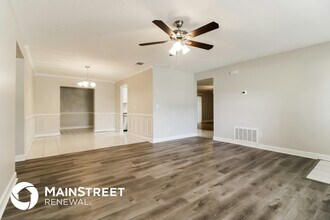 1455 Montecito Ave in Deltona, FL - Foto de edificio - Building Photo