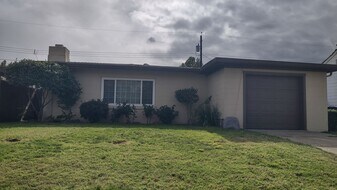 4600 Brand Way in Sacramento, CA - Building Photo