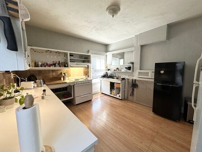 65 A Gardner St in Boston, MA - Building Photo - Building Photo