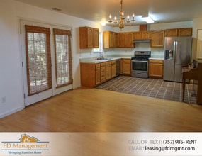 211 High Point Rd in Williamsburg, VA - Building Photo - Building Photo