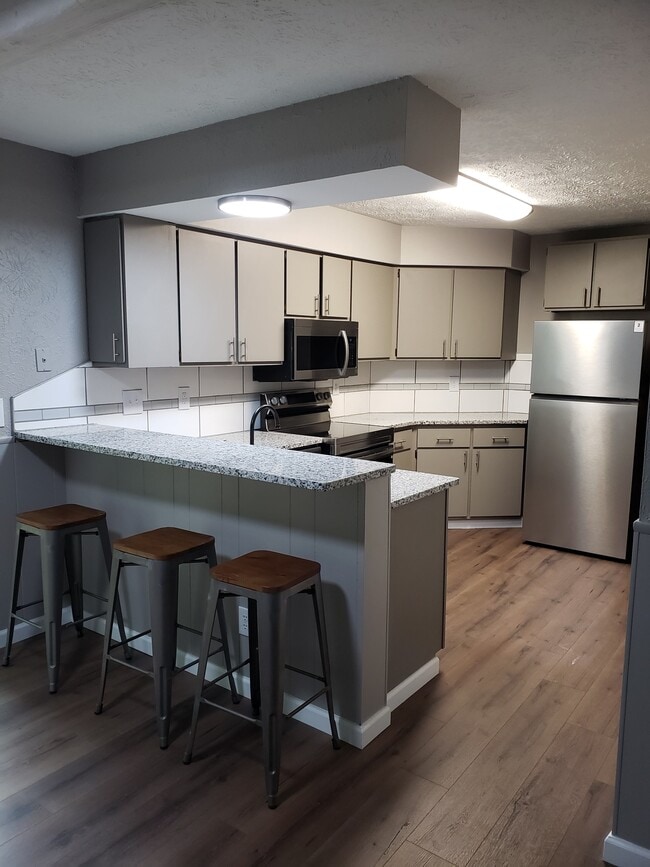 property at 2210 Carol Ln