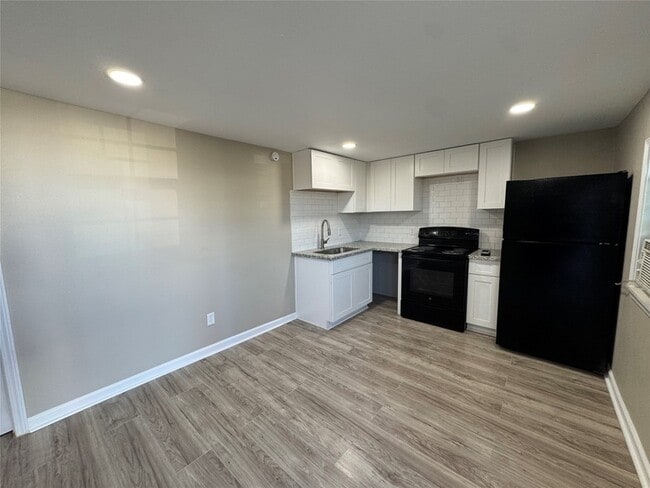 2002 Barbee St in Houston, TX - Building Photo - Building Photo