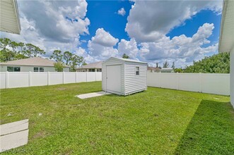 3445 NE 8th Pl in Cape Coral, FL - Building Photo - Building Photo