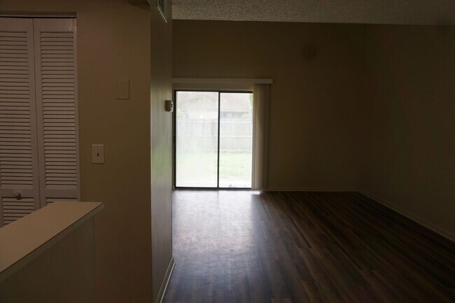 8360 Pineverde Ln in Jacksonville, FL - Building Photo - Building Photo
