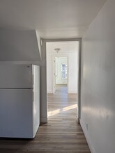 103 Walnut St, Unit 3rd floor in Waterbury, CT - Building Photo - Building Photo