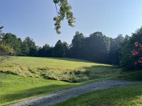 250 Hobson Br Rd in Weaverville, NC - Building Photo - Building Photo